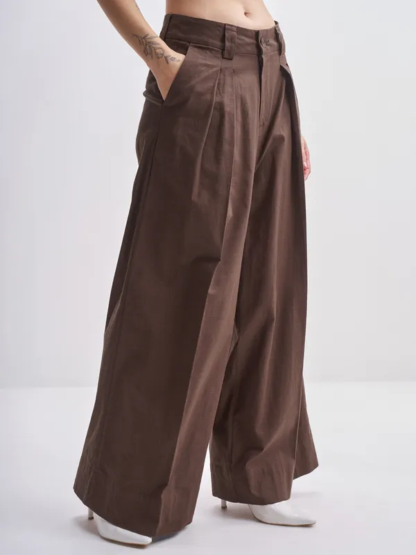 Tokyo Talkies Women Brown Solid Wide Leg Casual Trouser