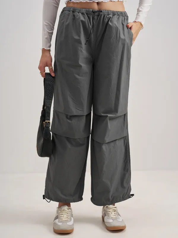 Tokyo Talkies Women Grey Solid Relaxed Fit Cargos