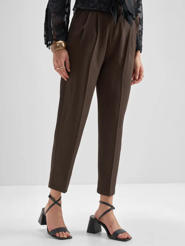 Tokyo Talkies Women Brown Solid Tapered Fit Regular Trouser