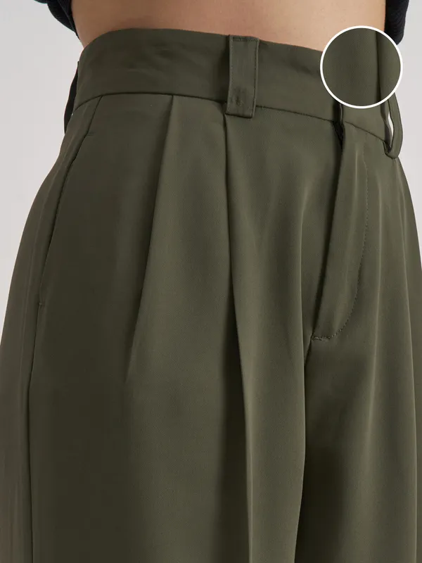 Tokyo Talkies Women Olive Solid Straight Fit Formal Trouser