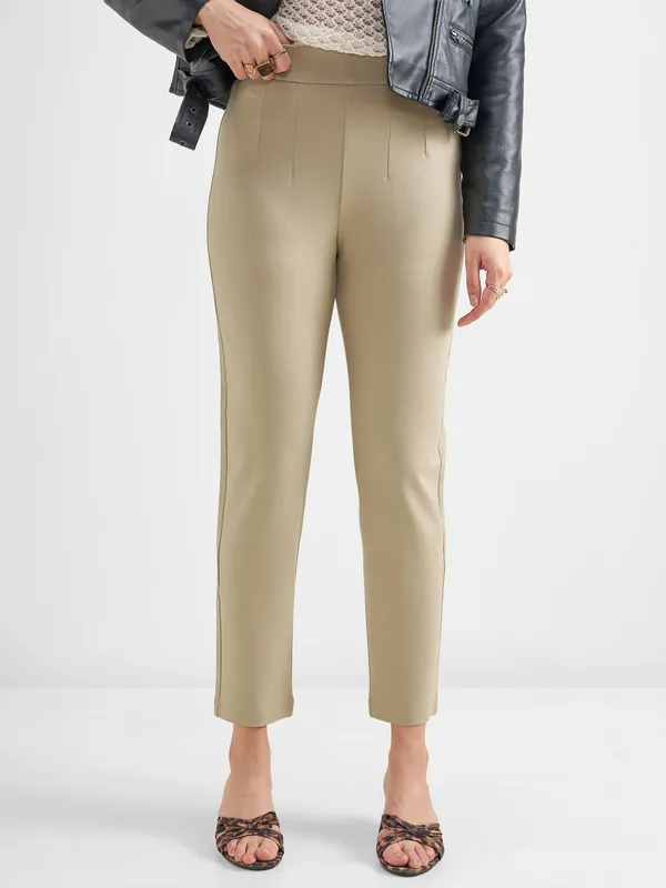 Solid Slim Fit Regular Trouser