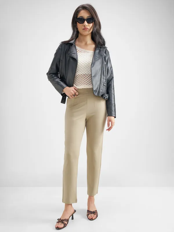 Solid Slim Fit Regular Trouser