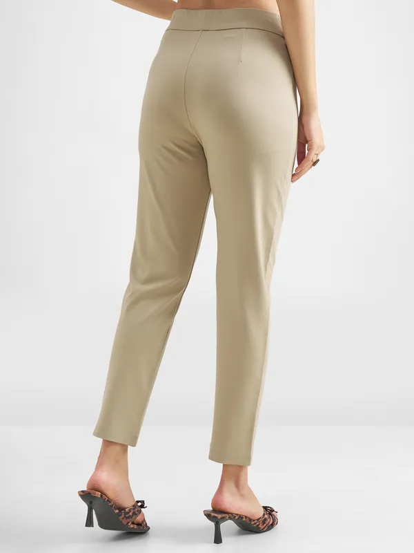 Solid Slim Fit Regular Trouser