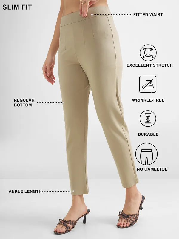 Solid Slim Fit Regular Trouser