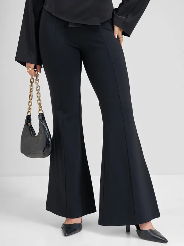 Tokyo Talkies Women Black Solid Bell Bottom Regular Trouser