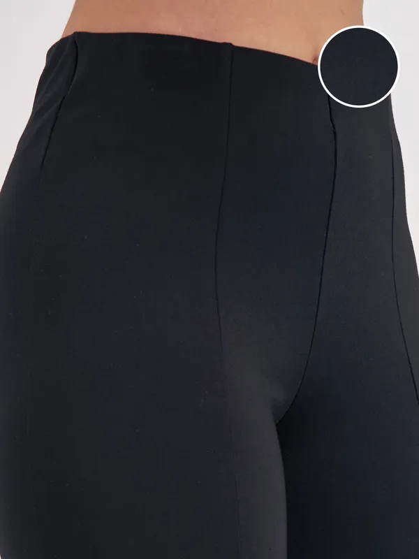 Tokyo Talkies Women Black Solid Bell Bottom Regular Trouser