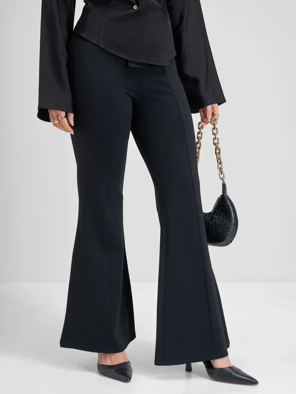Tokyo Talkies Women Black Solid Bell Bottom Regular Trouser