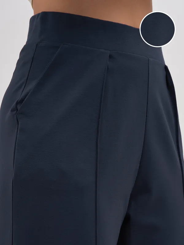 Tokyo Talkies Women Navy Blue Solid Straight Fit Regular Trouser