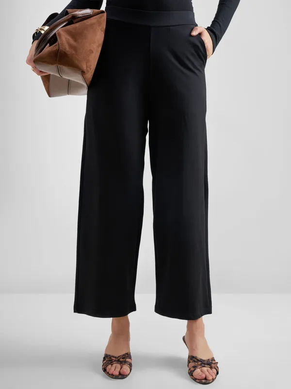 Tokyo Talkies Women Black Solid Wide Leg Regular Trouser
