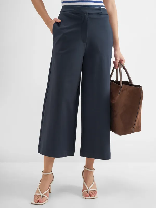 Solid Wide Leg Regular Trouser