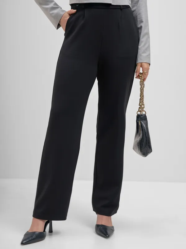 Tokyo Talkies Women Black Solid Straight Fit Regular Trouser