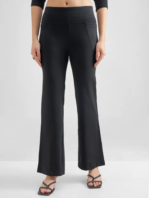 Tokyo Talkies Women Black Solid Bootcut Regular Trouser