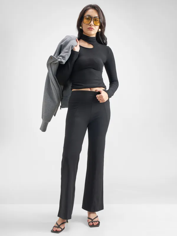 Tokyo Talkies Women Black Solid Bootcut Regular Trouser