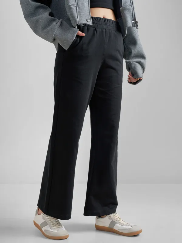 Tokyo Talkies Women Black Solid Wide Leg Regular Trouser