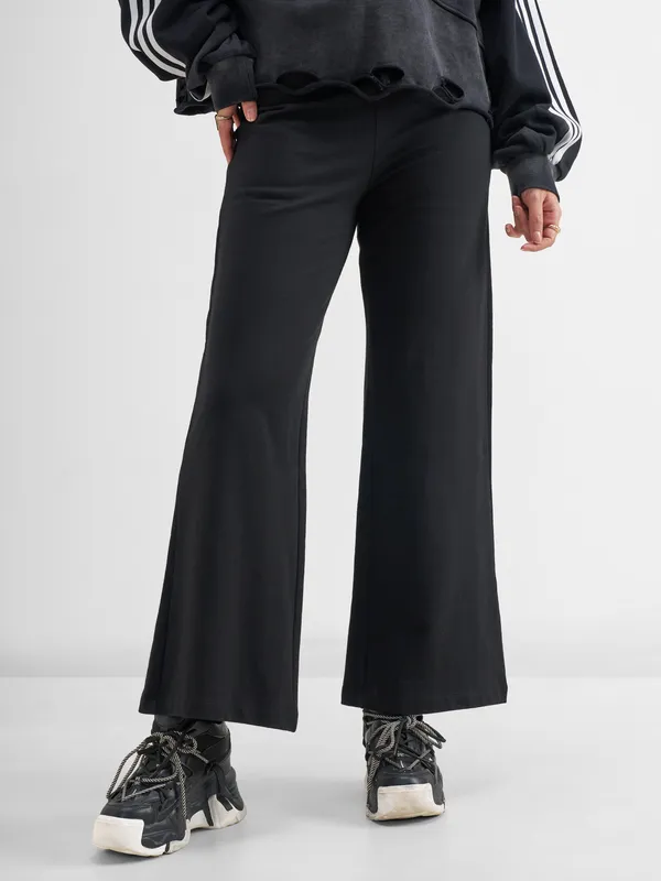 Tokyo Talkies Women Black Solid Wide Leg Regular Trouser
