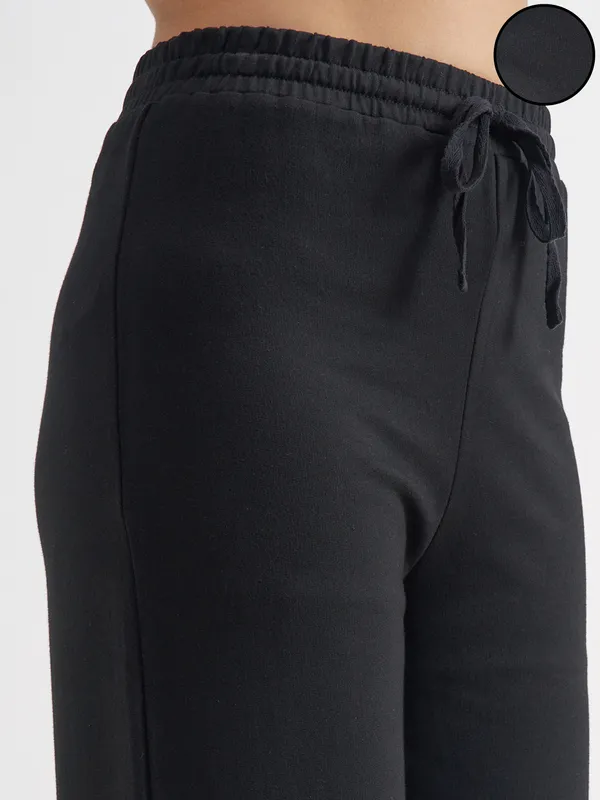 Tokyo Talkies Women Black Solid Wide Leg Regular Trouser