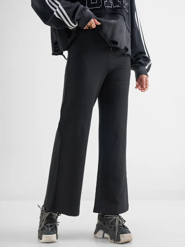 Tokyo Talkies Women Black Solid Wide Leg Regular Trouser