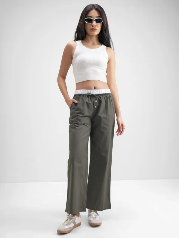 Solid Straight Fit Regular Trouser