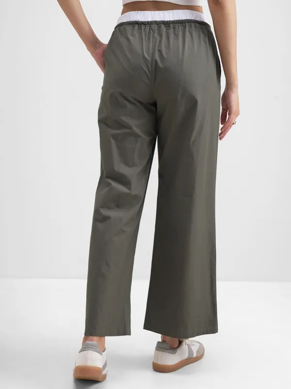 Solid Straight Fit Regular Trouser