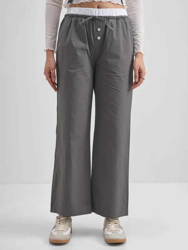 Solid Straight Fit Regular Trouser