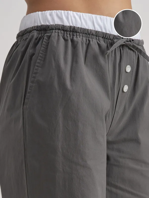 Solid Straight Fit Regular Trouser