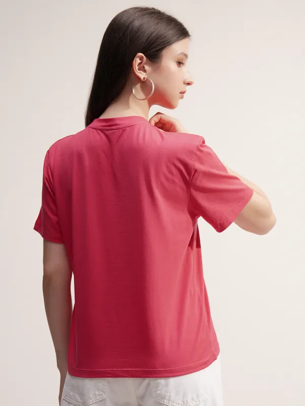Tokyo Talkies Women Pink Solid Round Neck T-Shirt