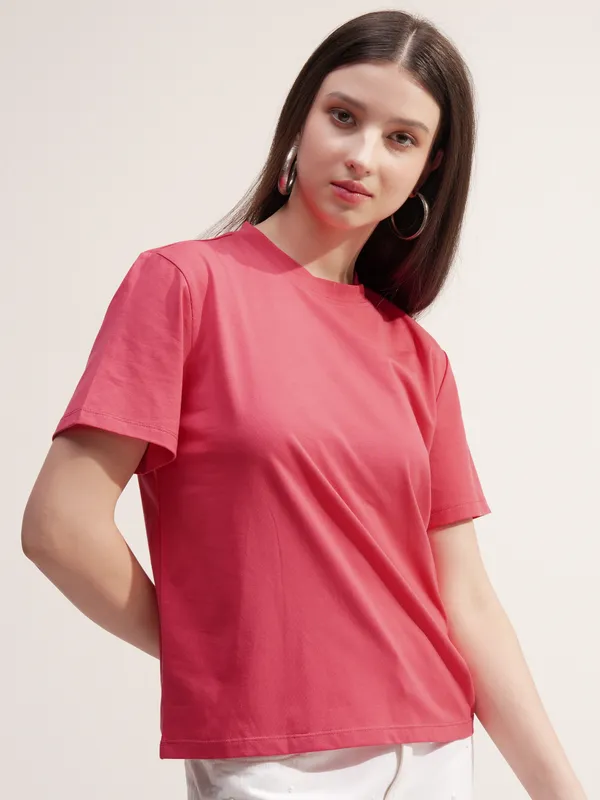 Tokyo Talkies Women Pink Solid Round Neck T-Shirt