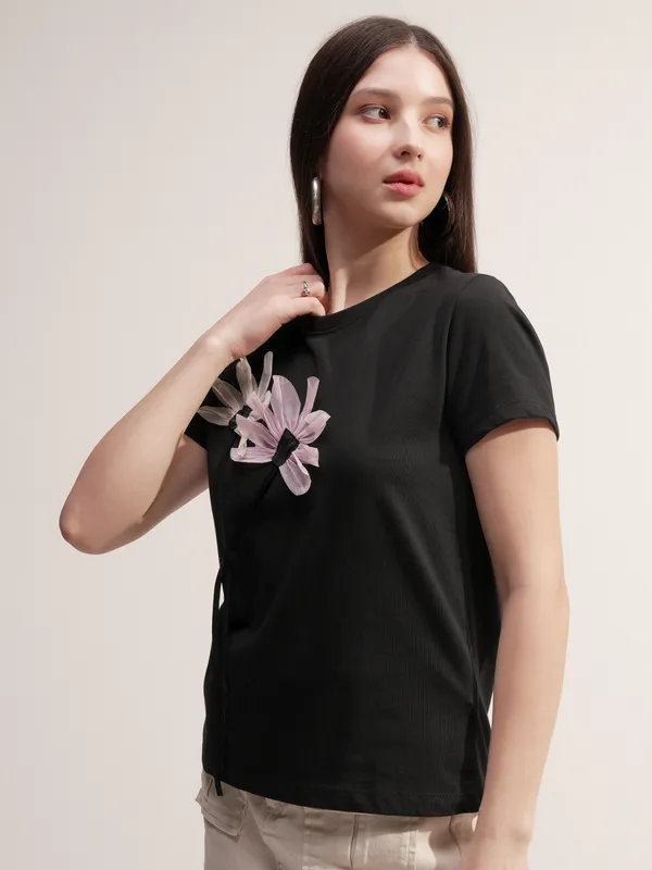 Tokyo Talkies Women Black Applique Round Neck T-Shirt