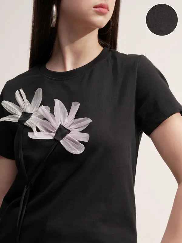 Tokyo Talkies Women Black Applique Round Neck T-Shirt