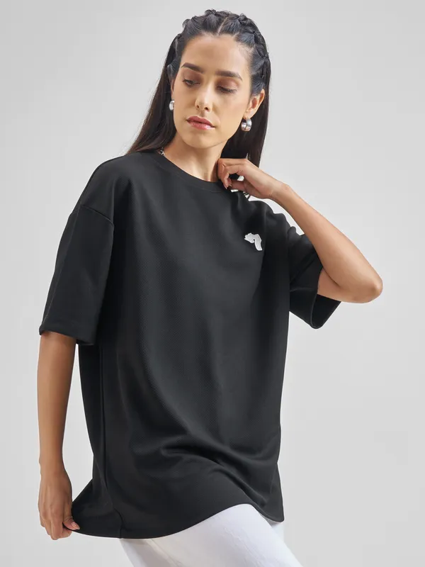 Street By Tokyo Talkies Women Black Printed Round Neck Oversized Fit T-Shirt