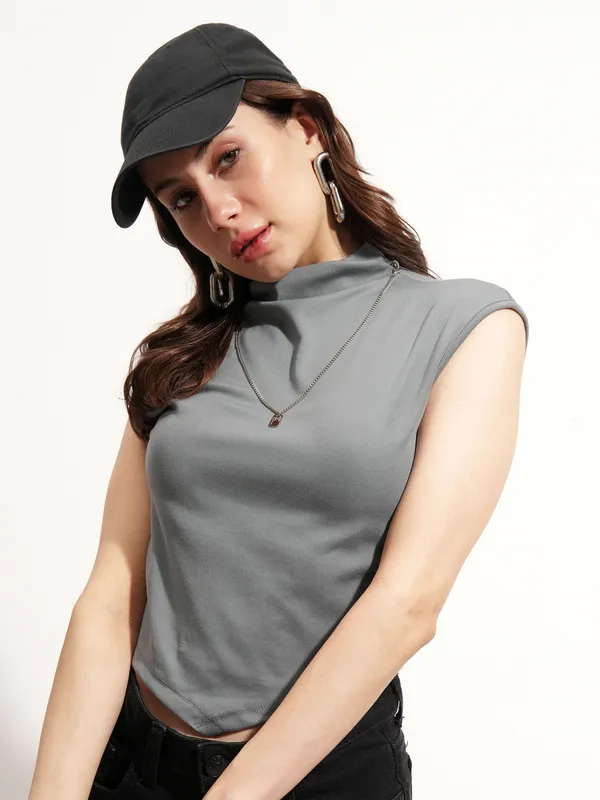 Tokyo Talkies Women Grey Solid Round Neck T-Shirt