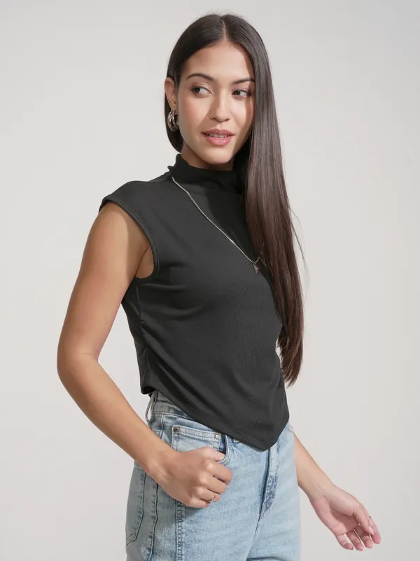 Tokyo Talkies Women Black Solid Round Neck T-Shirt