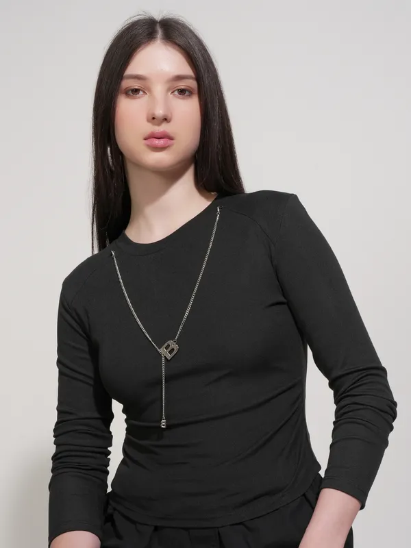 Tokyo Talkies Women Black Solid Round Neck T-Shirt