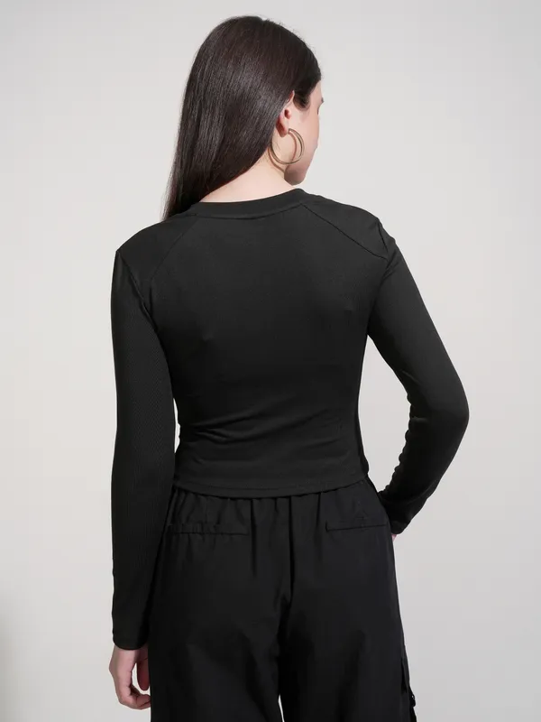 Tokyo Talkies Women Black Solid Round Neck T-Shirt