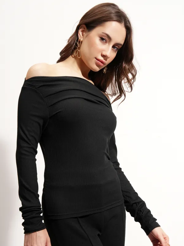 Tokyo Talkies Women Black Solid Off-Shoulder T-Shirt