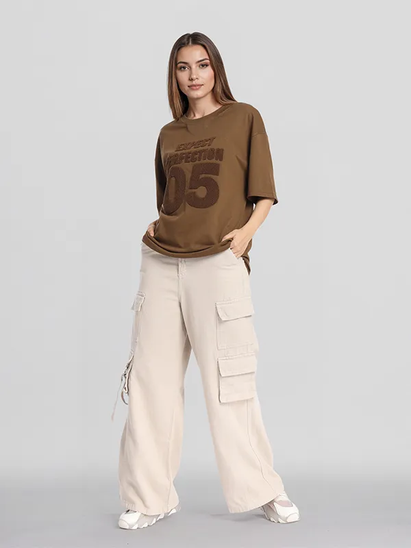 Street By Tokyo Talkies Women Brown Applique Round Neck Oversized Fit T-Shirt