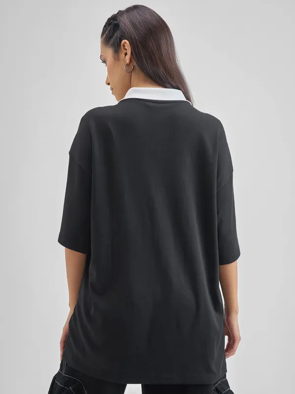Street By Tokyo Talkies Women Black Printed Polo Collar Oversized Fit Polo T-Shirt
