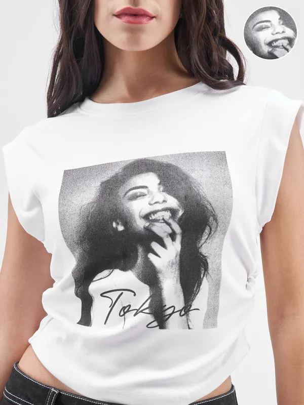Street By Tokyo Talkies Women White Printed Round Neck T-Shirt