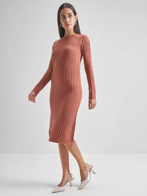 Women Solid Sweaters