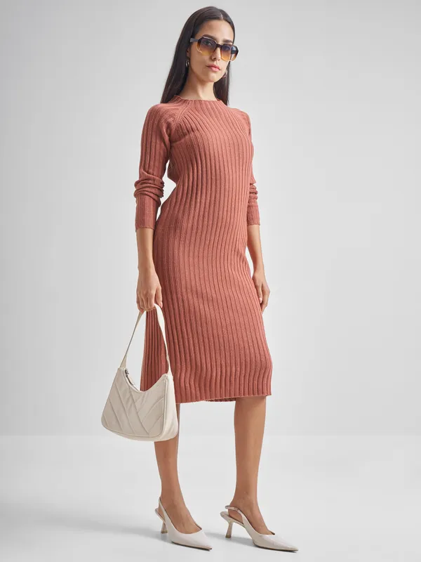 Women Solid Sweaters