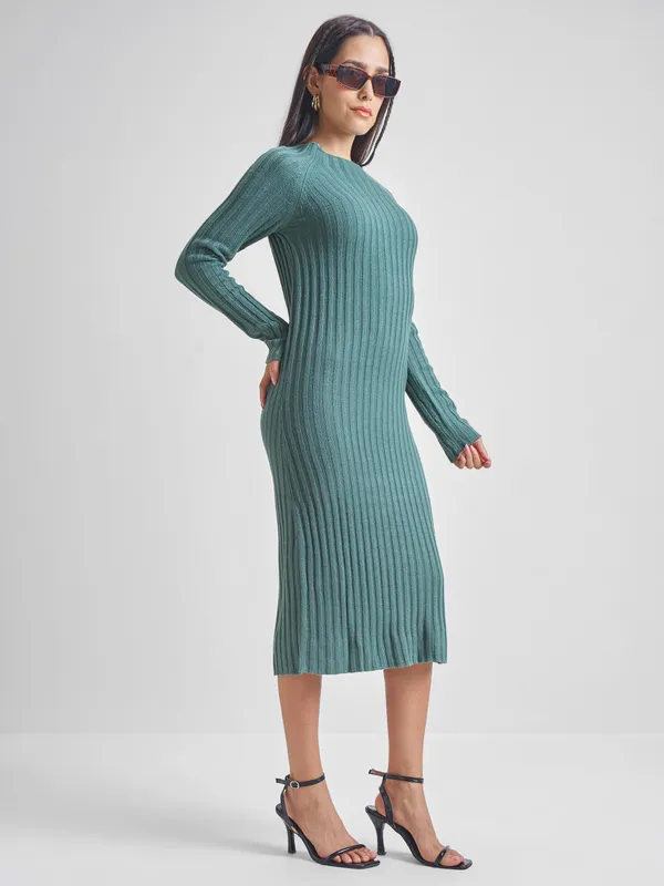  Tokyo Talkies Women Green Round Neck Sweaters