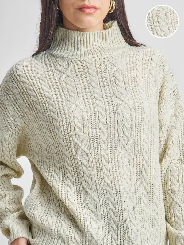 Women Solid Sweaters