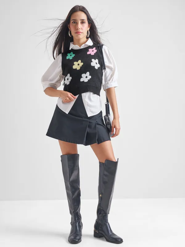  Tokyo Talkies Women Black Round Neck Sweaters