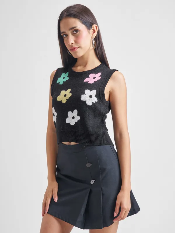  Tokyo Talkies Women Black Round Neck Sweaters