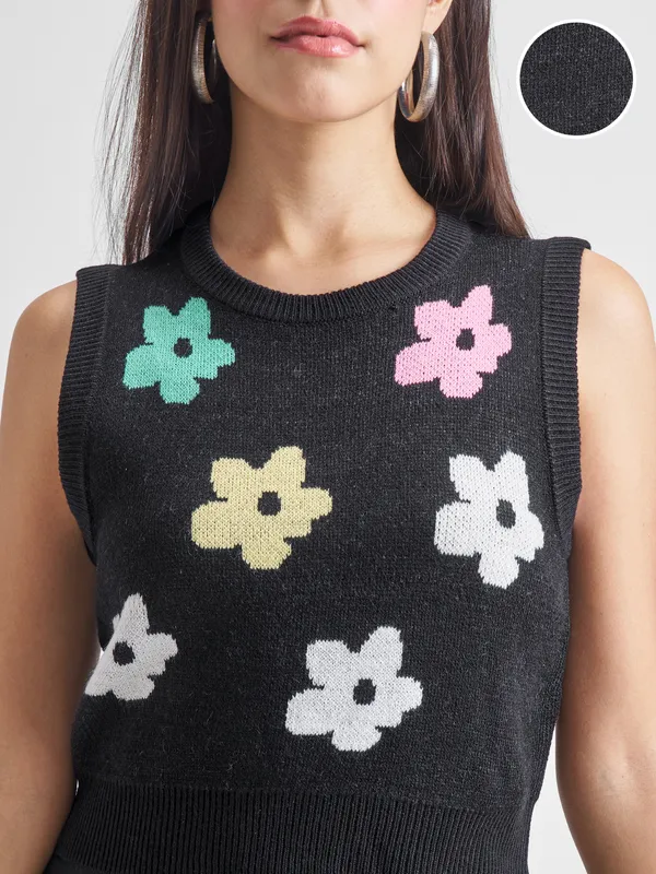  Tokyo Talkies Women Black Round Neck Sweaters