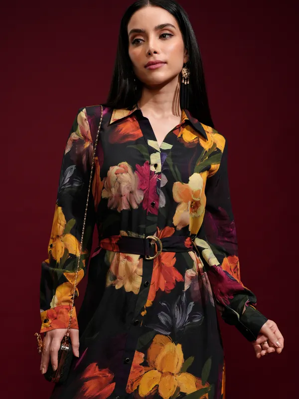 Vishudh Women Black Printed Shirt Dress