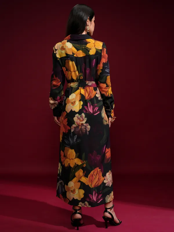 Vishudh Women Black Printed Shirt Dress