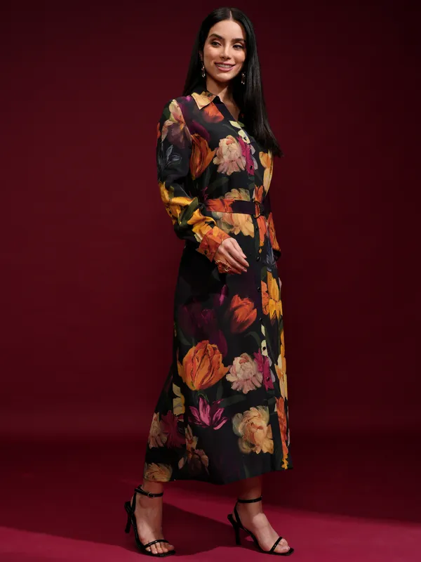 Vishudh Women Black Printed Shirt Dress