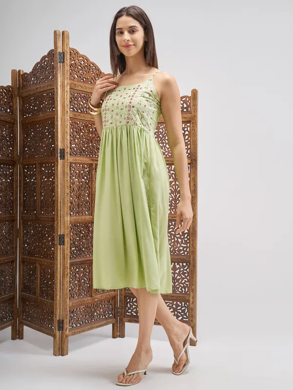 Vishudh Women Green Embroidered Fit and Flare Dress
