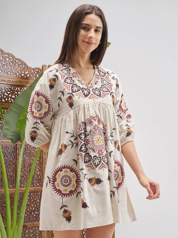 Vishudh Women Off White Printed Fit and Flare Dress